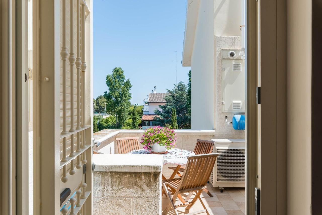 Casa Torre Di Specchio 2 Con Piscina Apartment Bari Luaran gambar