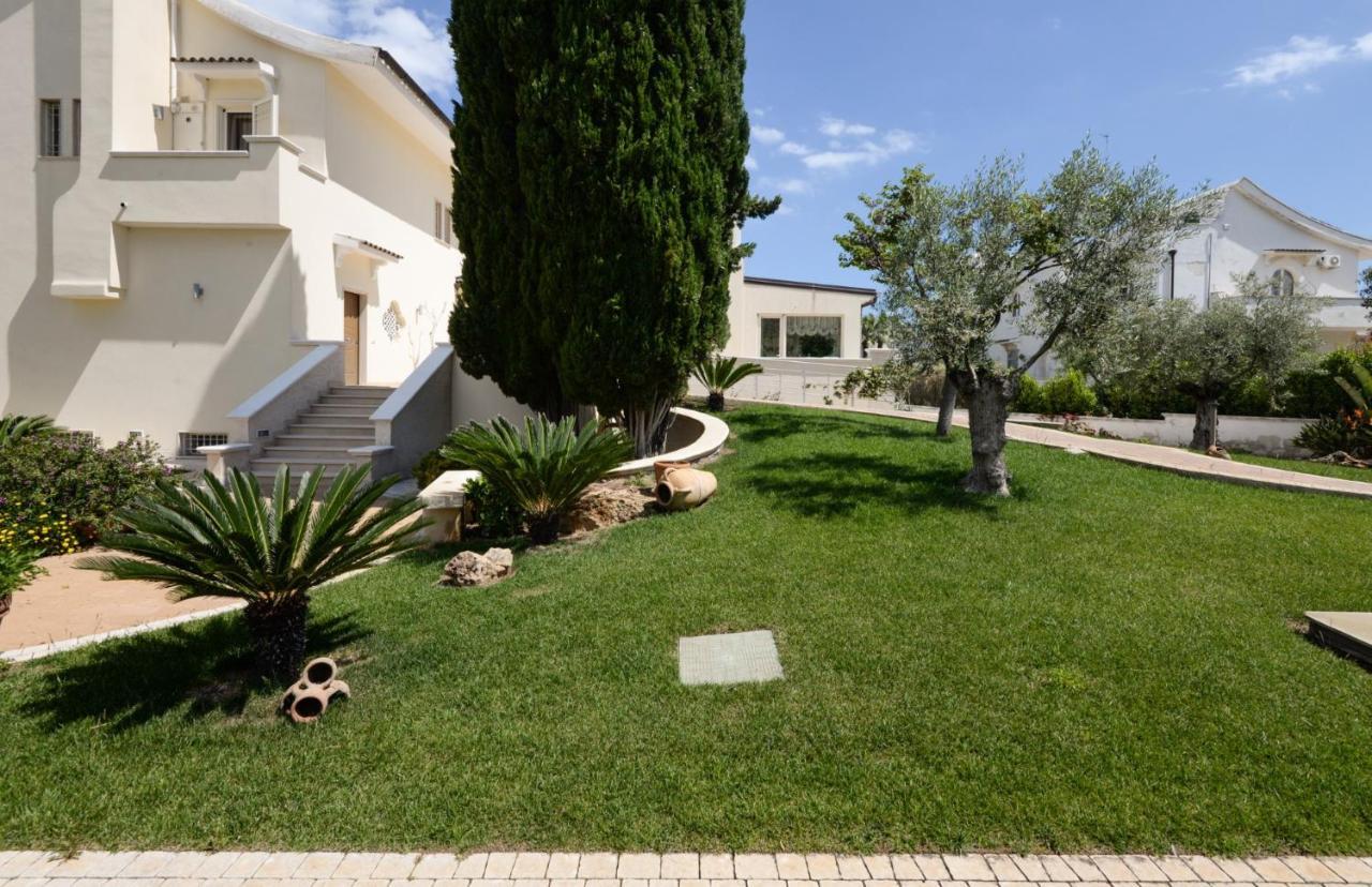 Casa Torre Di Specchio 2 Con Piscina Apartment Bari Luaran gambar