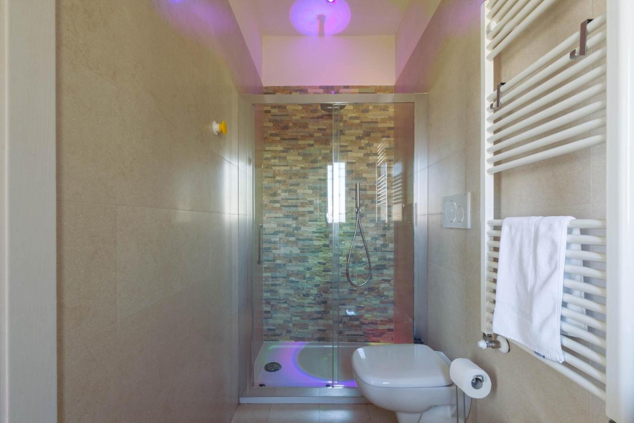 Casa Torre Di Specchio 2 Con Piscina Apartment Bari Luaran gambar