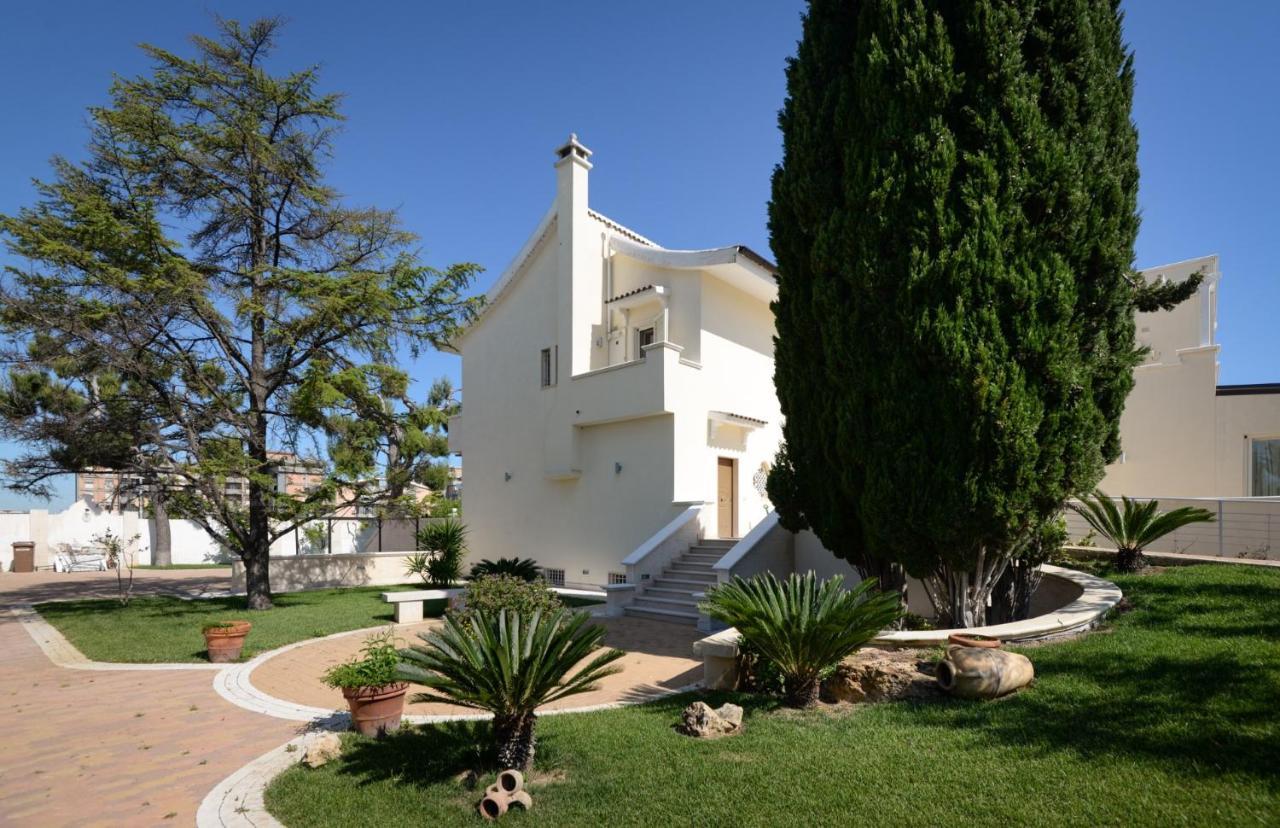 Casa Torre Di Specchio 2 Con Piscina Apartment Bari Luaran gambar