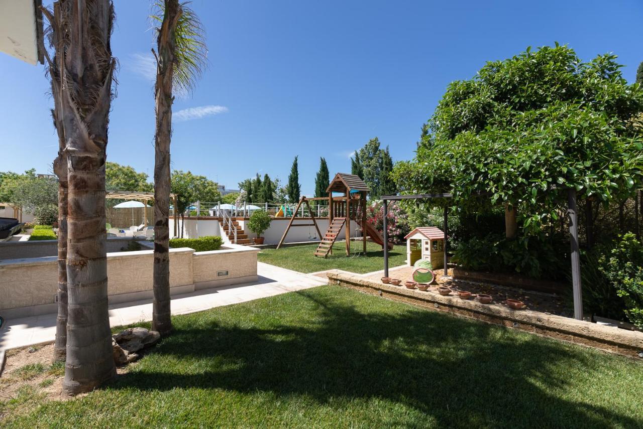 Casa Torre Di Specchio 2 Con Piscina Apartment Bari Luaran gambar